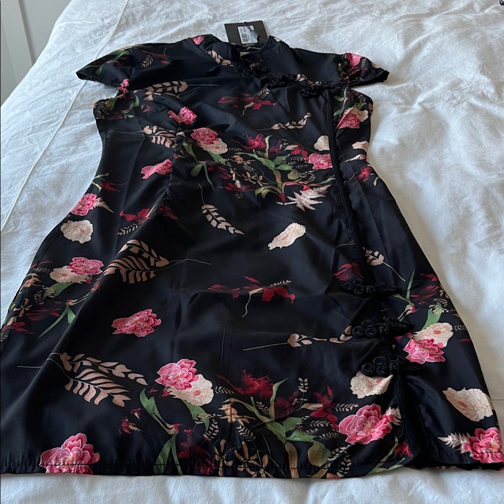 PrettyLittleThing Black Floral Mini Dress